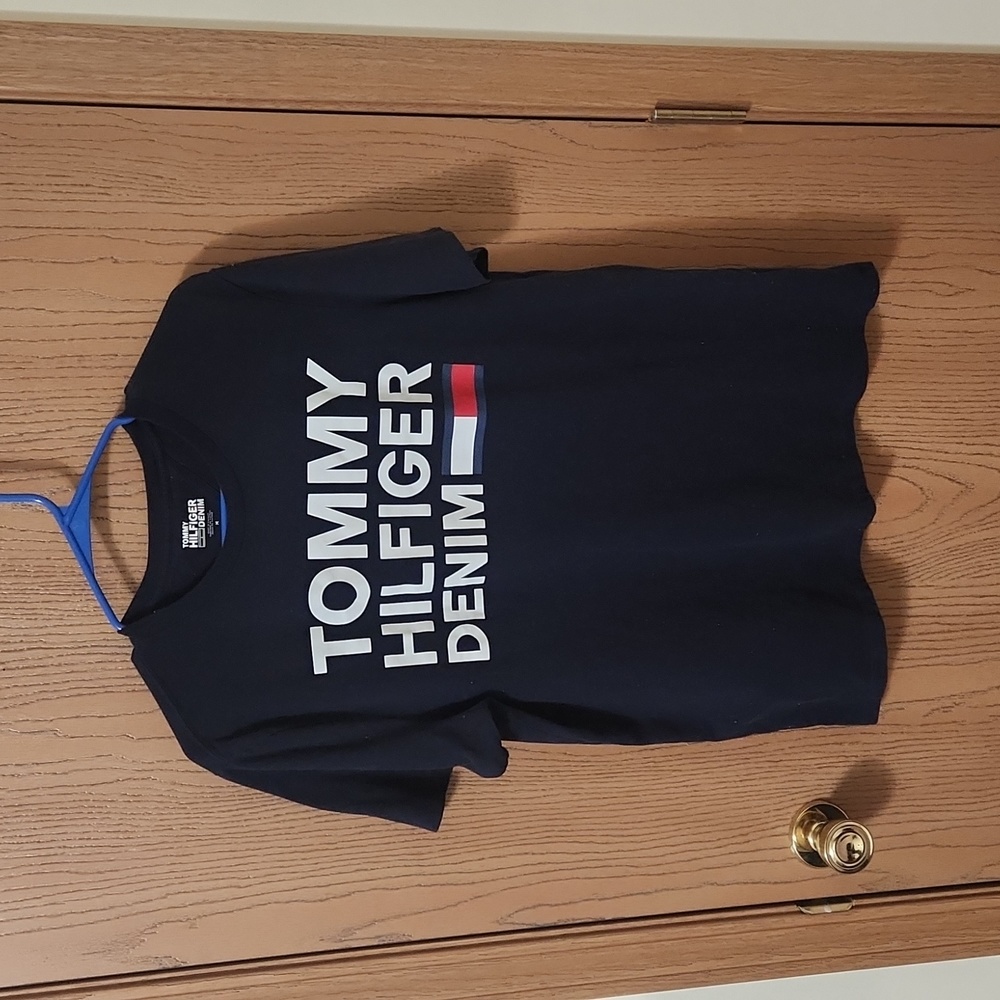 👕 ● Tommy Hilfiger Denim ● Tee Size Mens Medium